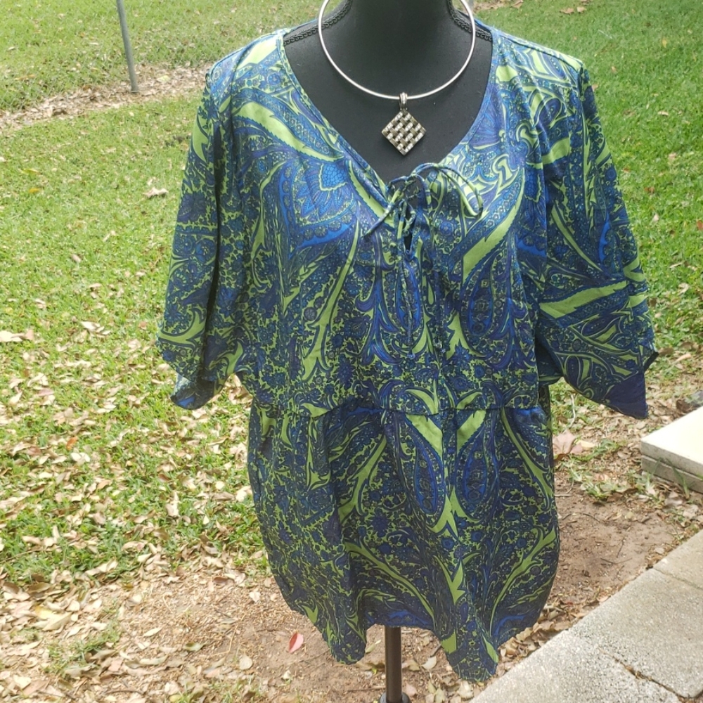 IZOD blouse
